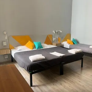 Hotel Big Bang, Rzym