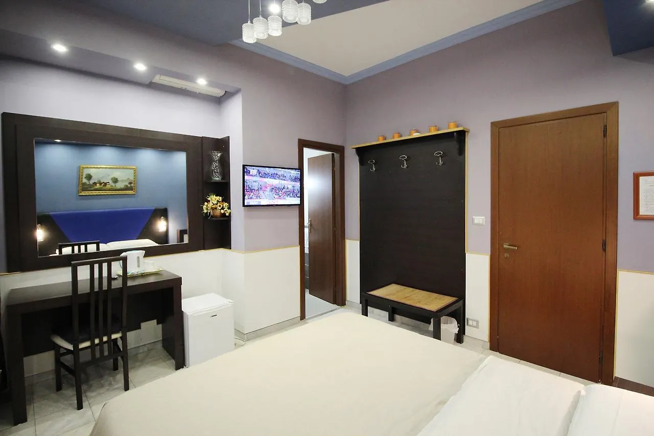 Gold House Hotel Rome Guest house