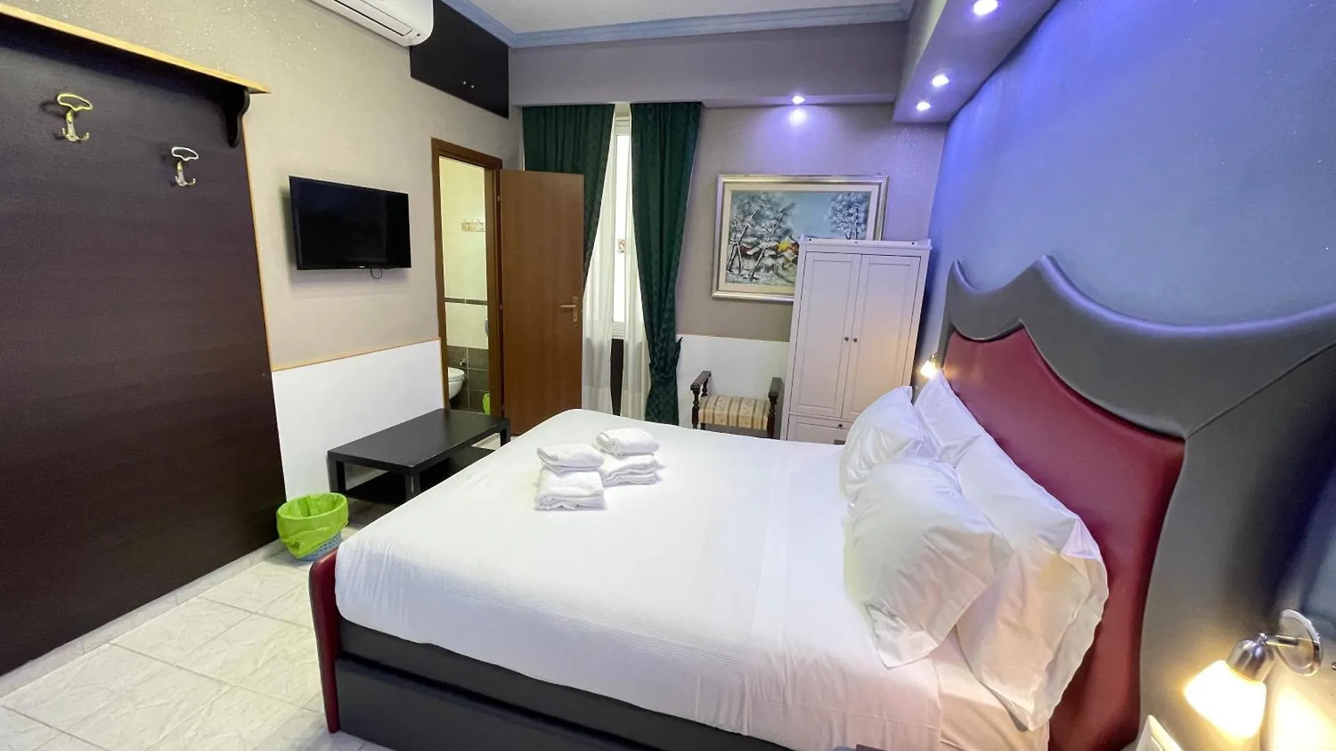 Gold House Hotel Rome Italy